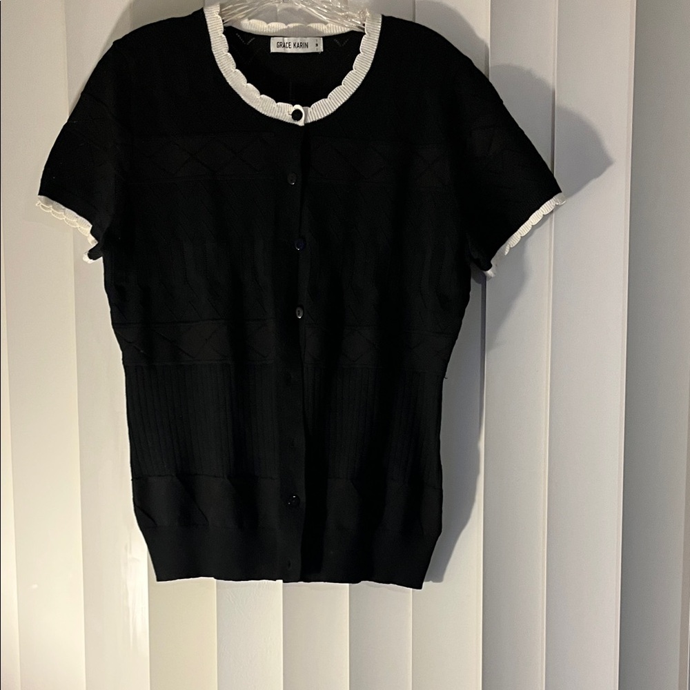 Grace Karin Black and White Button Down sweater/shirt